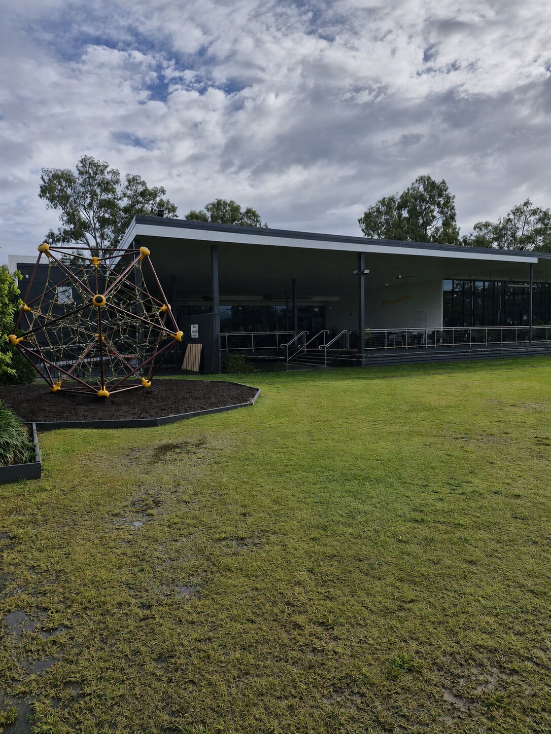Aspley Hornets roof — finished front view