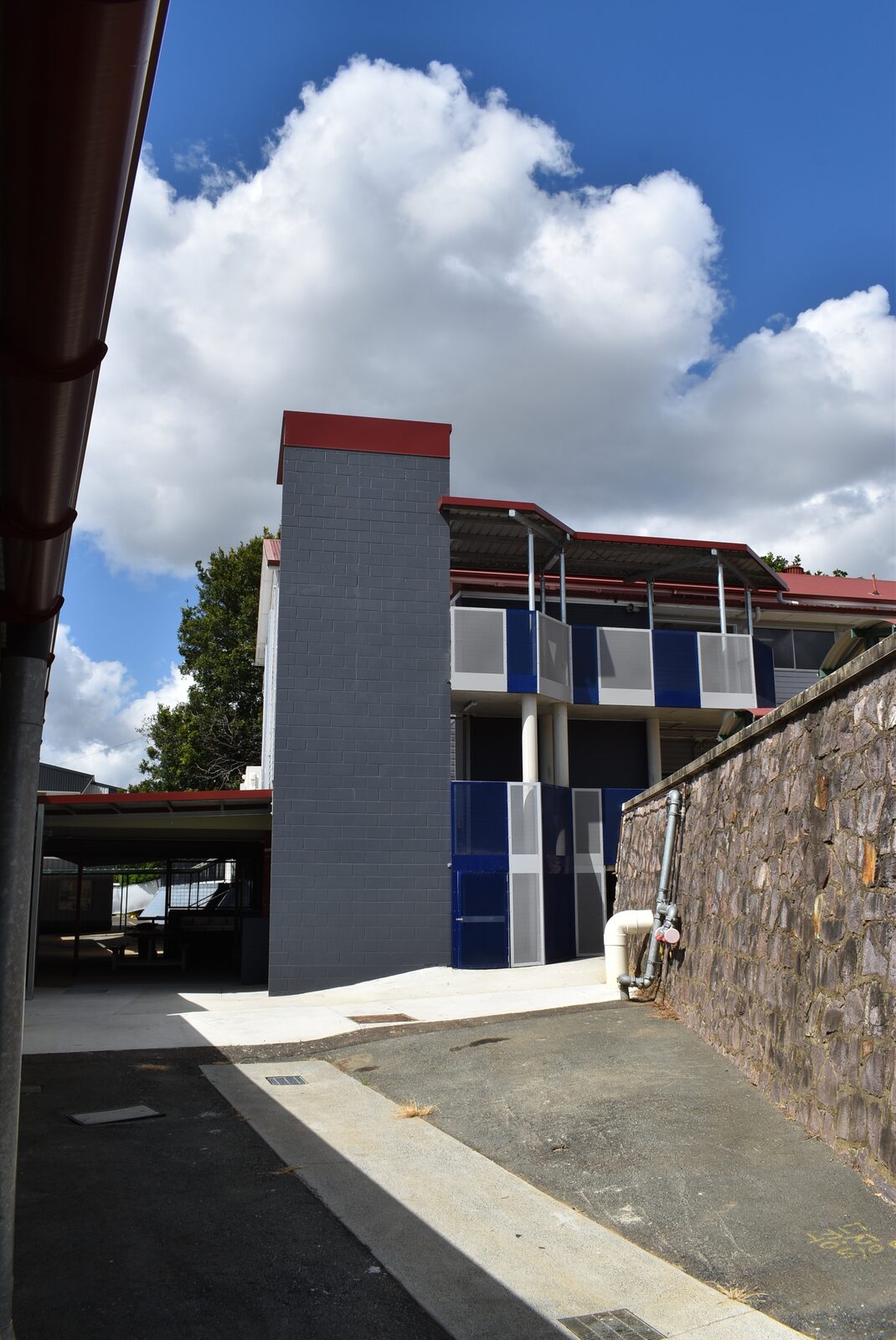 Balmoral State High School — rear building elevation